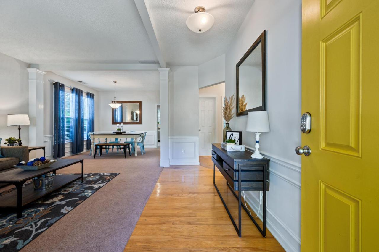 Enjoy This Amazing Home With Porch & Grill Near Dt Woodstock Kültér fotó