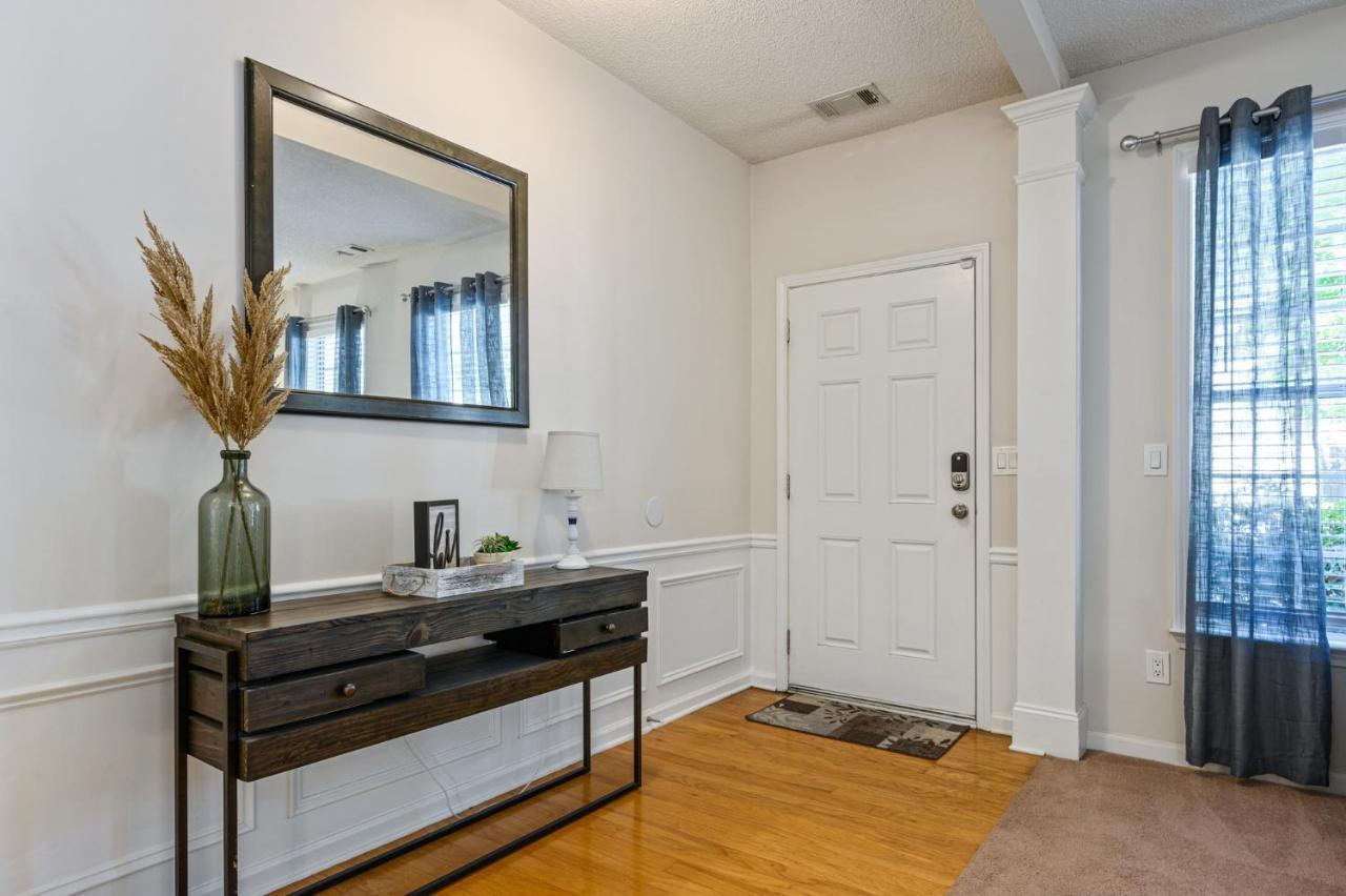 Enjoy This Amazing Home With Porch & Grill Near Dt Woodstock Kültér fotó
